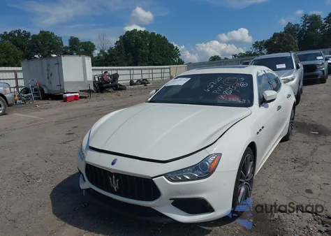 2021 Maserati Ghibli z USA, uszkodzony, nr VIN ZAM57XSA4M1368693